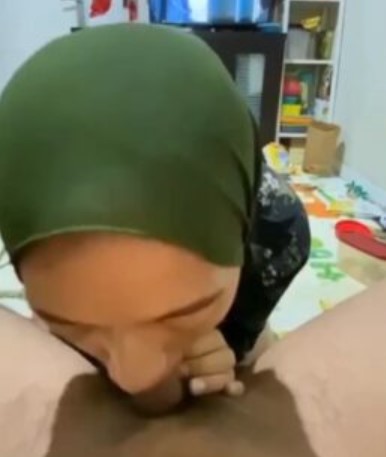 Teman Kuliah Uhty Mahasiswi Hijab Ke Kostan Buat Pinjem Catatan Tugas